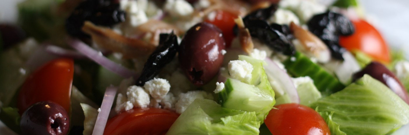 greek-salad-at-george-zefkas-fig-tree-bay-restaurant